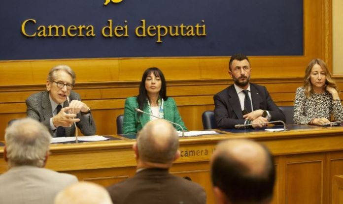 Senator-Giulio-Terzi Italia Parlamenti mbështet lirinë dhe rezistencën në Iran