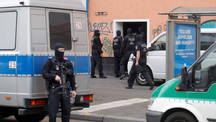 Prokurorët gjermanë kërkojnë dënime me burg për anëtarët e Hezbollahut të mbështetur nga Teheran Prokurorët gjermanë kërkojnë dënime me burg për anëtarët e Hezbollahut të mbështetur nga Teheran