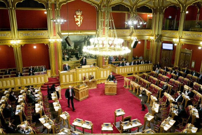 shumica e deputetëve norvegjezë Në një deklaratë, shumica e deputetëve norvegjezë mbështesin planin 10-pikësh të zonjës Maryam Rajavi