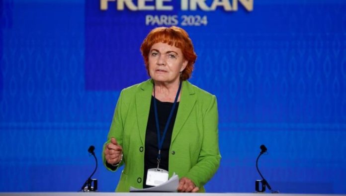 Ish -nënkryetare e Parlamentit Norvegjez Marit Nybakk mbajti një fjalim në mbështetje të popullit iranian Ish -nënkryetare e Parlamentit Norvegjez Marit Nybakk mbajti një fjalim në mbështetje të popullit iranian