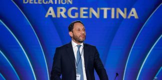 Maximiliano Ferraro, një anëtar i Parlamentit nga Argjentina