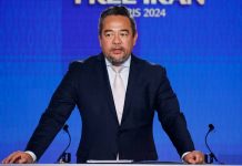 Ish ambasadori amerikan: Shkeljet e të drejtave të njeriut të Iranit kërkojnë përgjegjësi Ish ambasadori amerikan: Shkeljet e të drejtave të njeriut të Iranit kërkojnë përgjegjësi