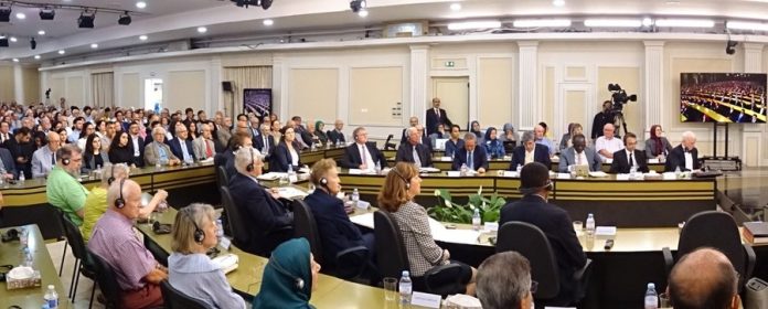 Konferenca Masakra e të burgosurve politikë-gjenocidi kundër PMOI në 1988 në Iran