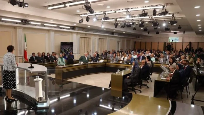 Konferenca e NCRI shënon përvjetorin e Masakrës së Iranit të vitit 1988 me folësit kryesorë ndërkombëtarë Konferenca e NCRI shënon përvjetorin e Masakrës së Iranit të vitit 1988 me folësit kryesorë ndërkombëtarë