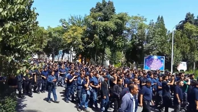 Lajmet nga Irani-Trazirat e përfshijnë Iranin më 7 gusht në mes të vështirësive ekonomike dhe mosveprimit të qeverisë Lajmet nga Irani: Trazirat e përfshijnë Iranin më 7 gusht në mes të vështirësive ekonomike dhe mosveprimit të qeverisë