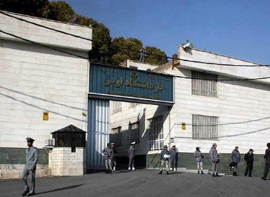 Rrahjet e të burgosurve femra në burgun Evin