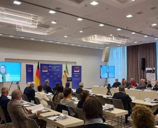 Konferenca e Berlinit bën thirrje për veprim ndërkombëtar kundër abuzimeve të të drejtave të njeriut në Iran Konferenca e Berlinit bën thirrje për veprim ndërkombëtar kundër abuzimeve të të drejtave të njeriut në Iran