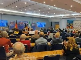 Konferenca e Berlinit: Politikanët dhe ekspertët ligjorë të shquar gjermanë mbështesin Lëvizjen Kundër Ekzekutimit të Iranit