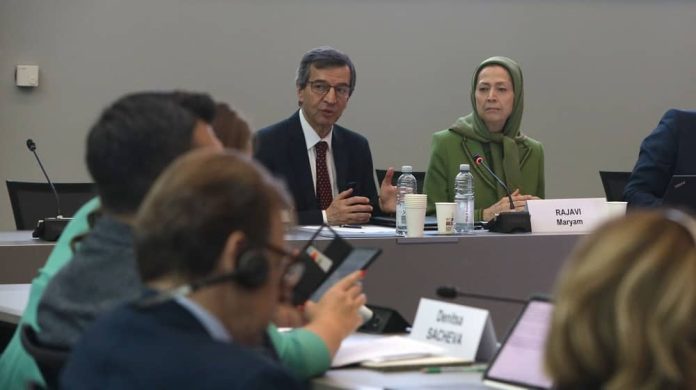 Maryam Rajavi duke iu drejtuar takimit të grupit të Partisë Popullore Evropiane në Këshillin e Evropës Maryam Rajavi duke iu drejtuar takimit të grupit të Partisë Popullore Evropiane në Këshillin e Evropës