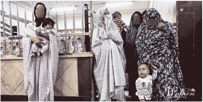 Në Iran, fëmijët e vegjël burgosen me nënat e tyre deri në moshën 2-vjeçare, duke nxjerrë në pah harresën ligjore dhe sfidat sistematike.