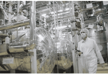 Përgjigjet kontradiktore të regjimit iranian ndaj rezolutës së IAEA zbulojnë frikën e regjimit nga përgjegjësia Pas rezolutës së IAEA-s të 21 nëntorit, Irani luhen midis kërcënimeve (aktivizim centrifugash)