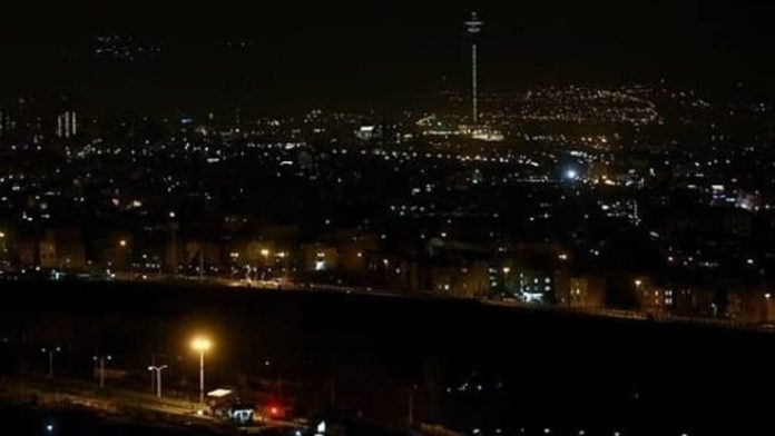 Kriza e Energjisë në Iran- Ndërprerjet e Energjisë- Hipokrizia dhe Zemërimi në Rritje i Publikut Kriza e Energjisë në Iran: Ndërprerjet e Energjisë, Hipokrizia dhe Zemërimi në Rritje i Publikut