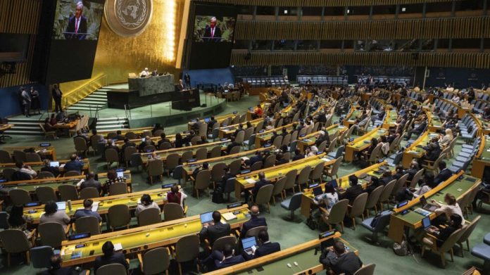 OKB miraton rezolutën e 71-të që dënon shkeljet e të drejtave të njeriut në Iran OKB miraton rezolutën e 71-të që dënon shkeljet e të drejtave të njeriut në Iran