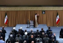 Khamenei rrotullon narrativa për të rritur moralin e ulët mes krizave në rritje të Iranit Më 22 janar 2025, udhëheqësi suprem i regjimit iranian Ali Khamenei iu drejtua një grupi të etiketuar si "aktivistë të sektorit privat" nga media shtetërore.