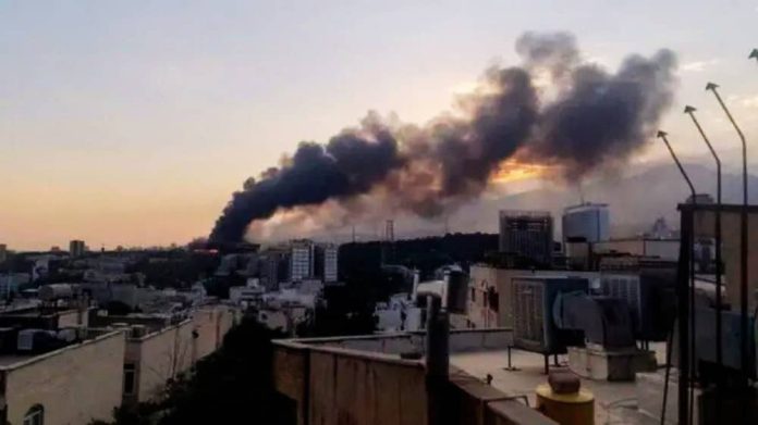 Në Ditën e Dhjetë të Luftës, SHBA Bashkohet me Izraelin në Sulme Shkatërruese ndaj Vendeve Bërthamore të Iranit