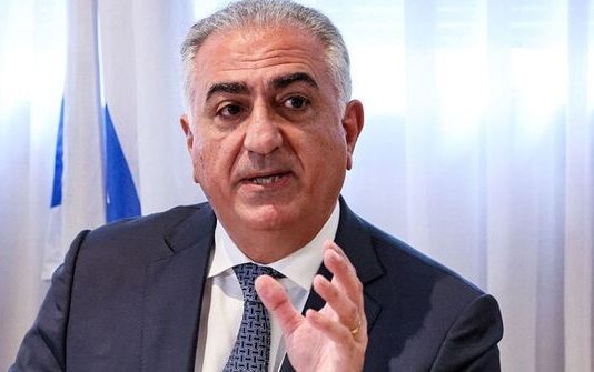 Irani nuk duhet të ndërrojë çallmën me një kurorë – pse ‘Bebe Shah’ nuk është zgjidhja