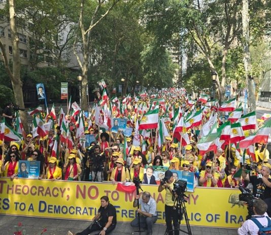 Mijëra iranianë amerikanë dhe dinjitarë ndërkombëtarë protestuan në Nju Jork