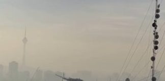 Mbyllja e Shkollave Përhapet në Iran: Lidhja e Trefishtë mes Ndotjes së Ajrit, COVID-19 dhe Gripit – Dhjetor 2025