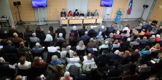 Më 15 dhjetor 2025, Asambleja Franceze organizoi konferencë të madhe për krizën në Iran, me fjalim kryesor të Maryam Rajavit që promovoi “Opsionin e Tretë”