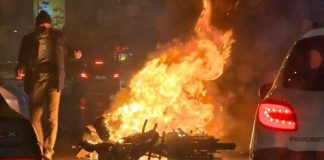 Shoqëria iraniane në kryengritjen e 2026-s refuzon si monarkinë ashtu edhe teokracinë pas 120 vitesh autoritarizëm. Nga Revolucioni Kushtetues te Mossadegh dhe 1979