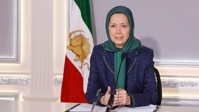 maryam-rajavi-prezanton-planin-e-tranzicionit-ne-interviste-per-frankfurter-rundschau Maryam Rajavi, presidente e zgjedhur e Këshillit Kombëtar të Rezistencës së Iranit (NCRI), në intervistën për Frankfurter Rundschau thekson se ndryshimi në Iran mund të vijë vetëm nga populli dhe rezistenca e organizuar, duke refuzuar ndërhyrjen e huaj ushtarake dhe duke paraqitur planin për qeverinë provizore, zgjedhjet e lira dhe heqjen e dënimit me vdekje.