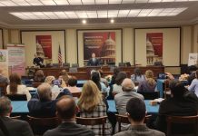 Mbledhje Dypartiak Kongresionale Njofton Mbështetje për Tranzicionin Demokratik Iranian dhe Qeverinë e Përkohshme Mbledhja Dypartiak në Kongresin amerikan më 26 mars 2026 mbështeti tranzicionin demokratik në Iran dhe qeverinë e përkohshme të Këshillit Kombëtar të Rezistencës së Iranit (NCRI). Ligjvënësit amerikanë përkrahën Planin me Dhjetë Pika të Maryam Rajavi për një Republikë laike, jo-bërthamore dhe demokratike.