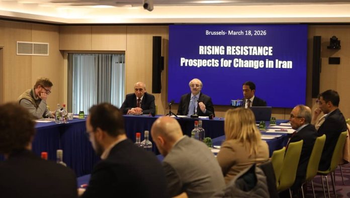 mohammad-mohaddessin-ncri-bruksel-zhvillime-iran-ndryshim-regjimi Mohammad Mohaddessin i NCRI-së në Bruksel kërkon fundin e pajtimit me Teheranin dhe mbështetje për ndryshimin e regjimit nga populli iranian. Analizon brishtësinë e regjimit pas emërimit të Mojtaba Khamenei, operacionet e rezistencës dhe qeverinë provizore bazuar në planin e Maryam Rajavi.