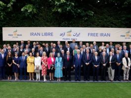 Politikanë të shquar ndërkombëtarë, ish-zyrtarë dhe diaspora iraniane mbështesin shpalljen e qeverisë së përkohshme nga Këshilli Kombëtar i Rezistencës së Iranit (KKRI) më 28 shkurt 2026, nën udhëheqjen e Maryam Rajavi për një republikë demokratike, laike dhe jo-bërthamore në Iran.