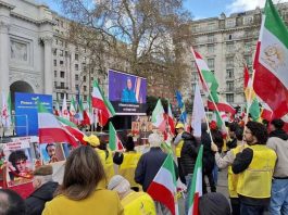 Tubimi në Londër kërkon njohjen nga Britania të NCRI-së si qeveri provizore mes thirrjeve për ndryshim demokratik Tubimi masiv në Marble Arch, Londër, më 28 mars 2026, kërkoi nga Britania njohjen e Këshillit Kombëtar të Rezistencës së Iranit (NCRI) si qeveri provizore. Iranianët e diasporës dhe deputetë britanikë kërkuan ndryshim demokratik, heqjen e IRGC-së dhe një Iran laik e të lirë.