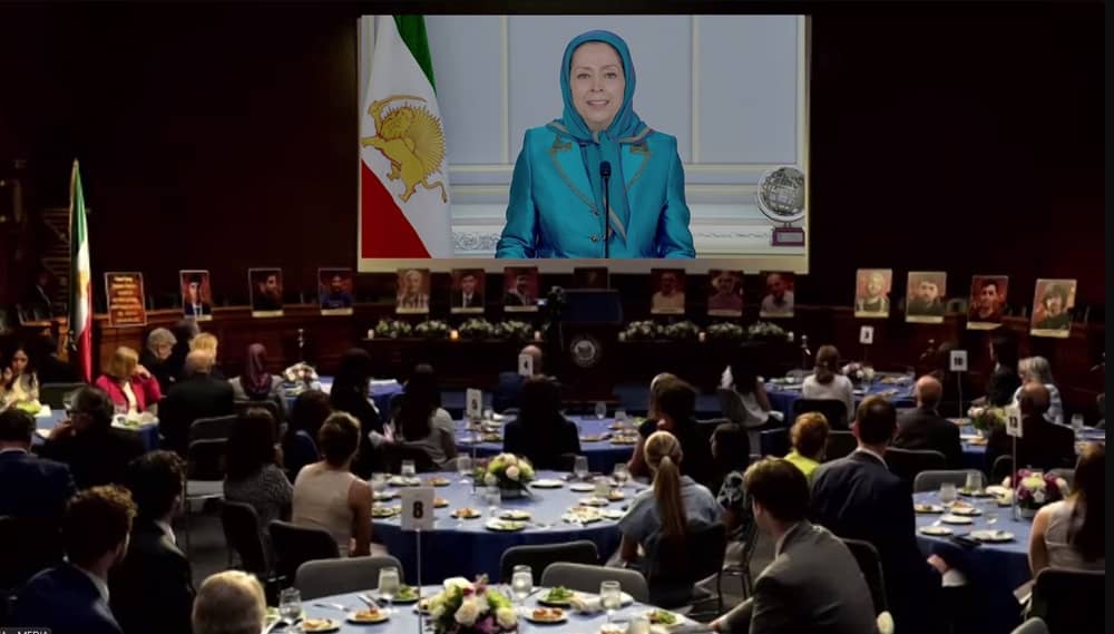 Më 16 prill 2026, në Washington D.C., senatorë amerikanë dhe ish-diplomatë mbështetën në një briefing dypartiak Planin me Dhjetë Pika të Maryam Rajavi dhe NCRI-në si rrugën paqësore drejt një Irani demokratik, laik dhe jo-bërthamor.