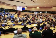 Konferenca e Parlamentit Evropian kërkon veprim më të fortë të BE-së ndaj Iranit Konferenca në Parlamentin Evropian kërkoi veprime më të forta të BE-së kundër regjimit iranian, ndalimin e ekzekutimeve politike dhe mbështetje për rezistencën demokratike të Iranit.