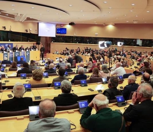 Konferenca në Parlamentin Evropian kërkoi veprime më të forta të BE-së kundër regjimit iranian, ndalimin e ekzekutimeve politike dhe mbështetje për rezistencën demokratike të Iranit.