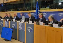 Maryam Rajavi flet në konferencën në Parlamentin Evropian: Merrni masa për të ndaluar ekzekutimet në Iran Maryam Rajavi në Parlamentin Evropian: Regjimi klerikal e sheh zemërimin popullor dhe rezistencën e organizuar si kërcënimin kryesor ekzistencial. Ajo kërkon veprim të menjëhershëm për të ndaluar ekzekutimet masive, njohjen e qeverisë së përkohshme të Këshillit Kombëtar të Rezistencës së Iranit dhe mbështetje për një republikë demokratike në Iran.