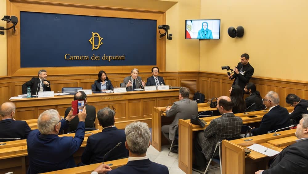 Konferenca në Parlamentin Italian me Maryam Rajavi dënon ekzekutimet e regjimit iranian dhe mbështet KNR-I-në si alternativën demokratike. Ligjvënës italianë kritikojnë politikën e qetësimit të Perëndimit dhe kërkojnë njohjen e rezistencës iraniane.