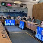 Konferenca në Parlamentin Britanik kërkon shpalljen e IRGC-së organizatë terroriste dhe mbështet një Republikë Demokratike në Iran Konferenca në Parlamentin Britanik bëri thirrje për shpalljen e IRGC-së organizatë terroriste, mbështeti një republikë demokratike në Iran dhe dënoi rritjen e ekzekutimeve dhe shkeljeve të të drejtave të njeriut.