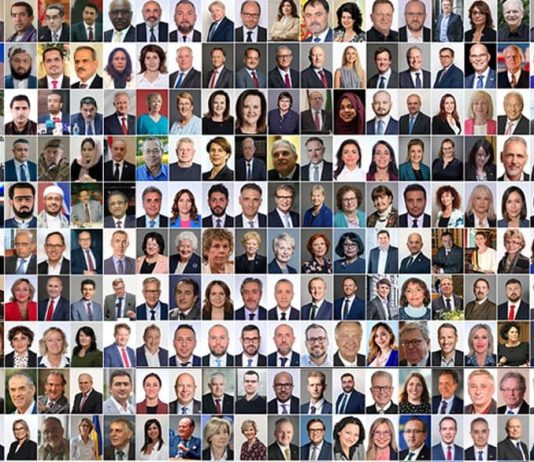 Tre Mijë Liderë Botërorë Qëndrojnë Pranë Alternativës Demokratike të Iranit Mbi 3,000 liderë nga 55 vende kërkojnë fund të ekzekutimeve politike në Iran dhe mbështesin tranzicionin demokratik të NCRI-së sipas planit 10-pikësh të Maryam Rajavi. Një thirrje historike për ndryshim.