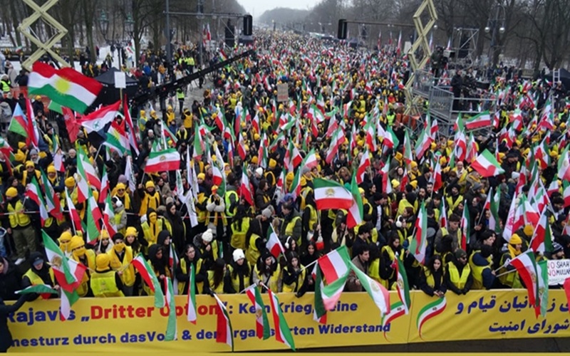 Tubimi i Iranit të Lirë në Paris 2026 më 20 qershor – Tubim i madh ndërkombëtar për demokracinë, të drejtat e njeriut dhe ndalimin e ekzekutimeve në Iran. Mbështetje e fortë nga parlamentarë britanikë dhe Rezistenca Iraniane me planin 10-pikësh të Maryam Rajavi.