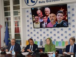 Konferenca Ndërkombëtare në Romë Mbështet Alternativën e NCRI-së dhe Planin me Dhjetë Pika të Maryam Rajavi Më 17 korrik 2026, në Fondacionin Luigi Einaudi në Romë, personalitete ndërkombëtare si Maryam Rajavi, Rudy Giuliani dhe senatorë italianë mbështetën fuqishëm Këshillin Kombëtar të Rezistencës së Iranit dhe Planin me Dhjetë Pika si zgjidhje demokratike kundër regjimit klerikal.