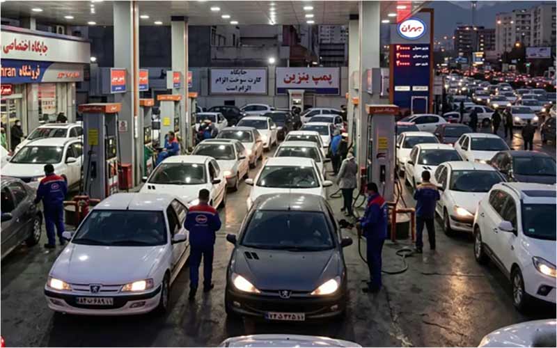 Kriza e benzinës në Iran me radhë automjetesh dhe ndotje të ajrit