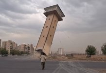 Burgu i Gohardashtit rrafshohet: Zhduken provat e Masakrës së vitit 1988 Shembja e kullës së vrojtimit në burgun Gohardasht në Karaj, Iran, më 3 tetor 2026.