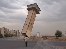 Burgu i Gohardashtit rrafshohet: Zhduken provat e Masakrës së vitit 1988 Shembja e kullës së vrojtimit në burgun Gohardasht në Karaj, Iran, më 3 tetor 2026.