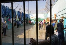 Iran: Greva urie në 66 burgje kundër ekzekutimeve Të burgosur në oborrin e Burgut Qendror të Qomit, i njohur si burgu Langarud, në Iran.